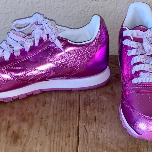 Classic Reebok Pink Metallic - Picture 2 of 6
